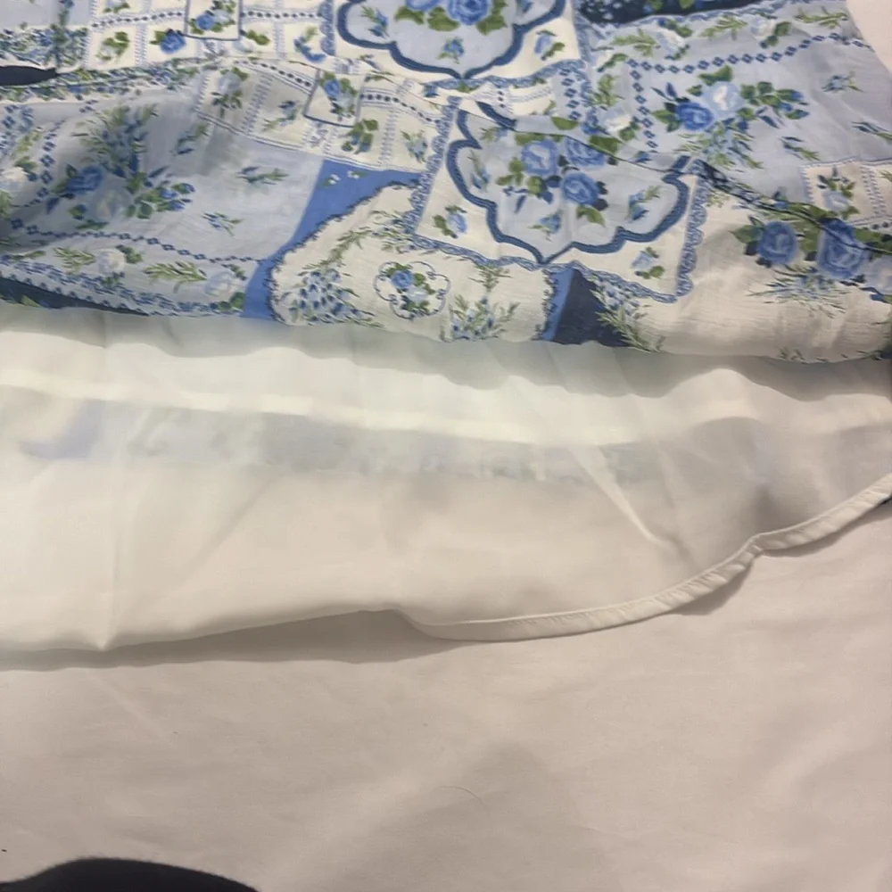 Abercrombie & Fitch Blue and White Floral Patchwork Mini Dress - Picture 4 of 9
